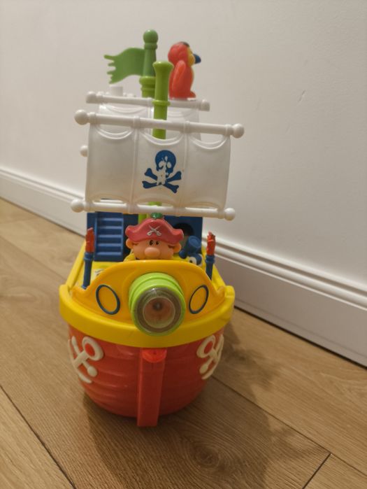 Statek piracki, zabawka z dzwiekami