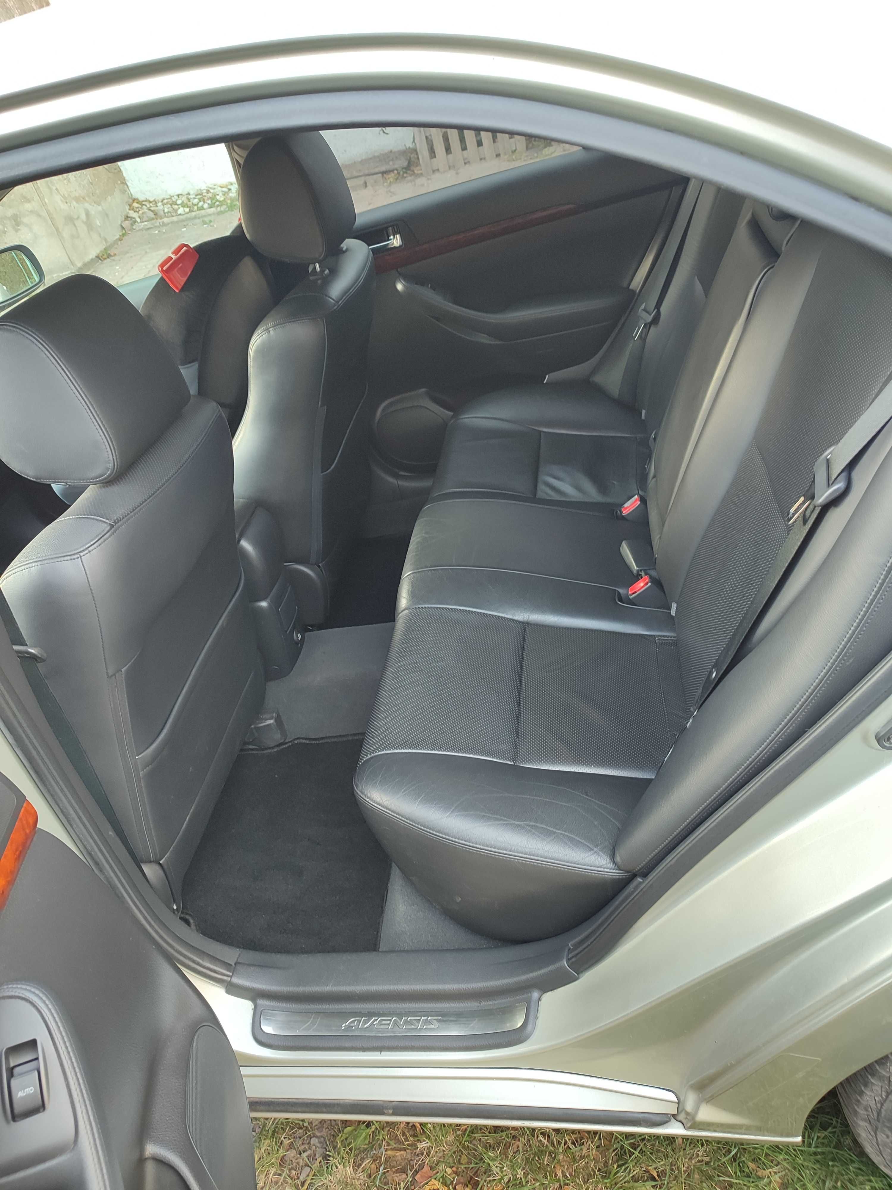 Toyota Avensis 2.0 D4D 116km 2005r.