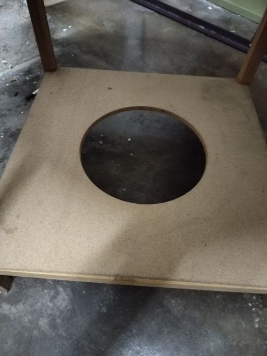 Camilha grande com espaço em baixo para braseira