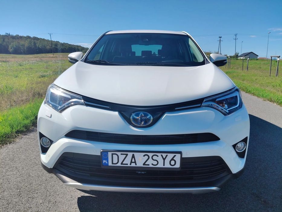 Toyota RAV4 Toyota RAV4  4×2 Hybrid 2494cm³  197km