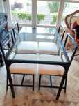 Mesa com 4 cadeiras