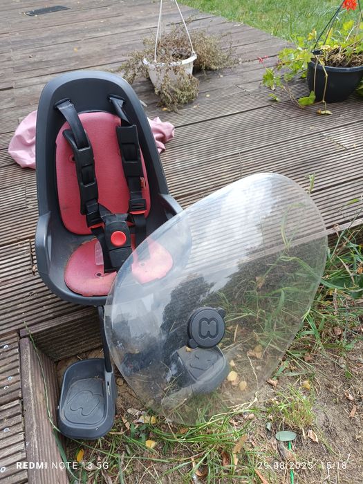 Fotelik na kierownicę hamax z szybą