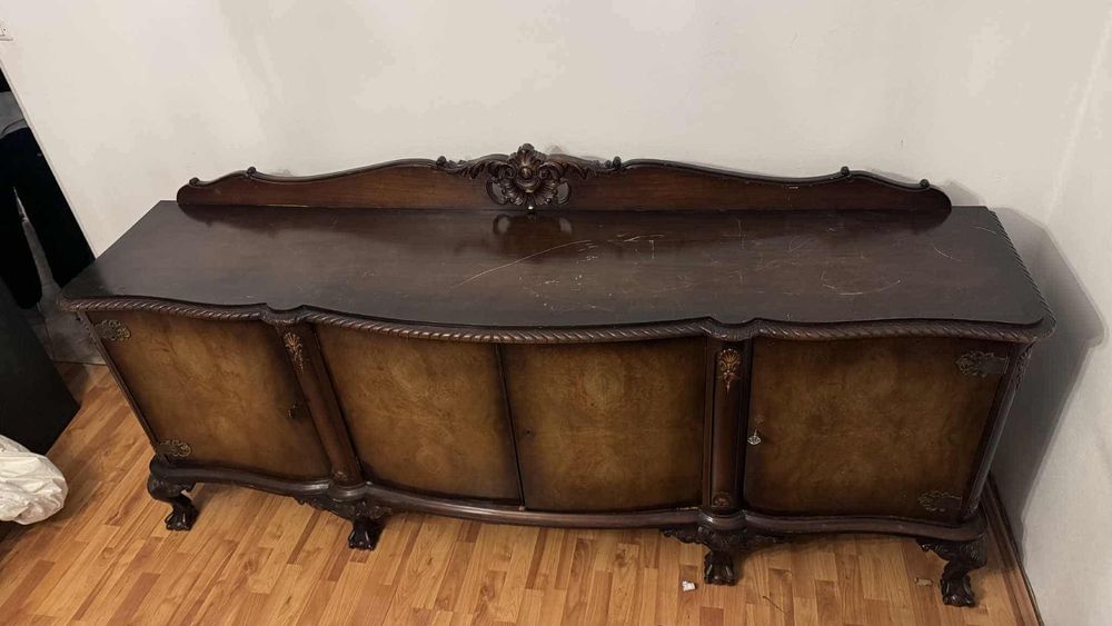 mebli z litego drewna w stylu chippendale na lwich łapach - antyk