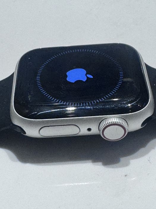 Apple watch SE 40 mm  cellular