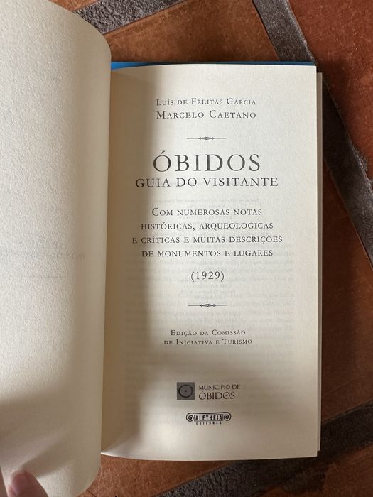 Livro Óbidos de Luís de Freitas Garcia e Marcelo Caetano