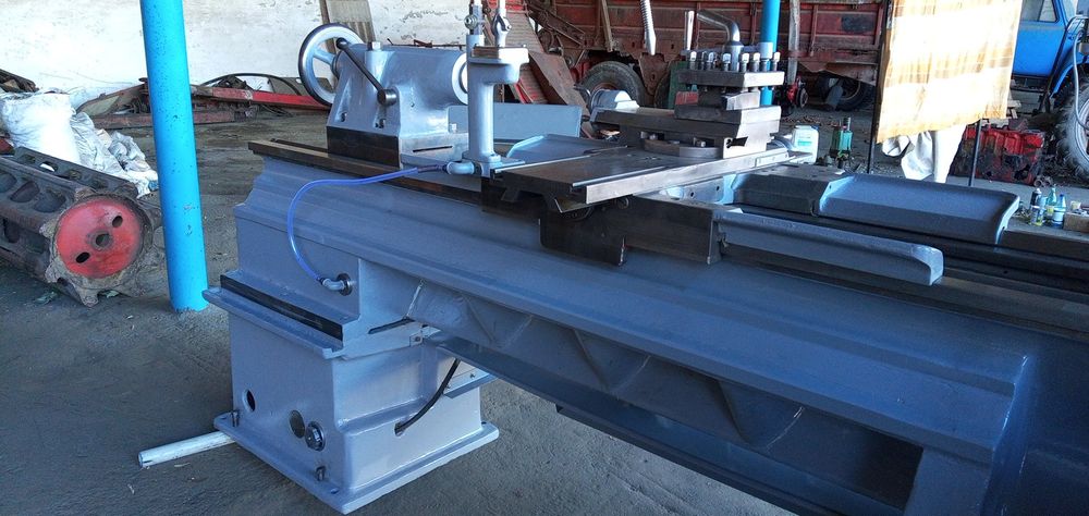 Продам поличку з двома відсіками для автосервісу