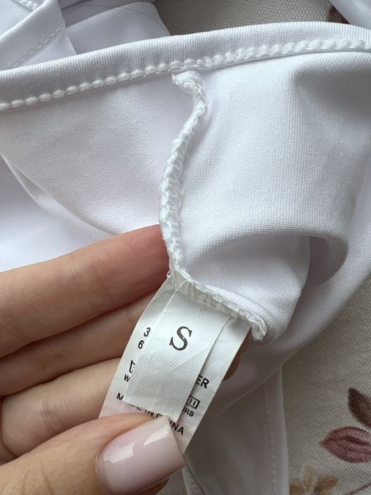 Продам біле боді