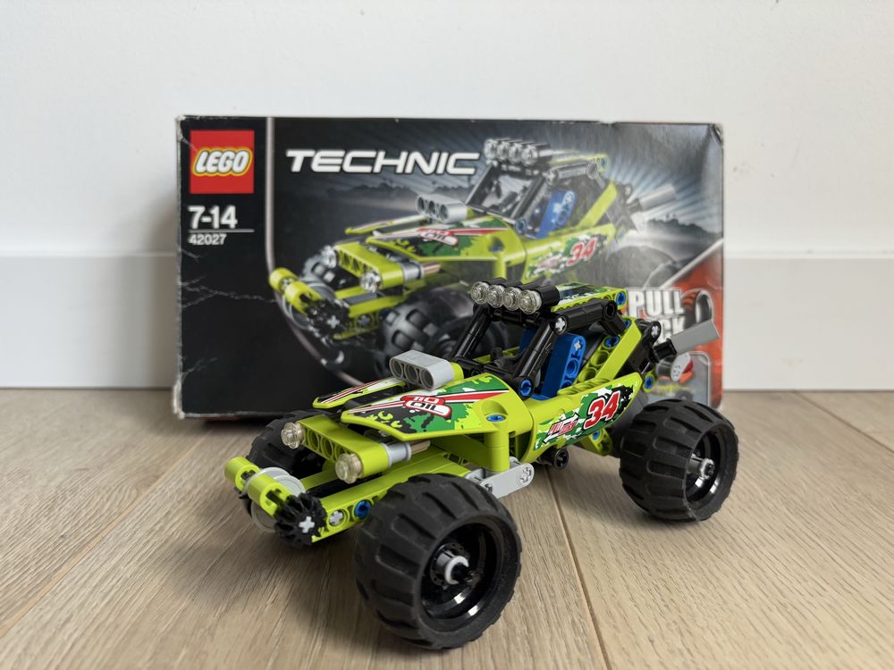 Lego technic pustynna wyscigówka (42027)