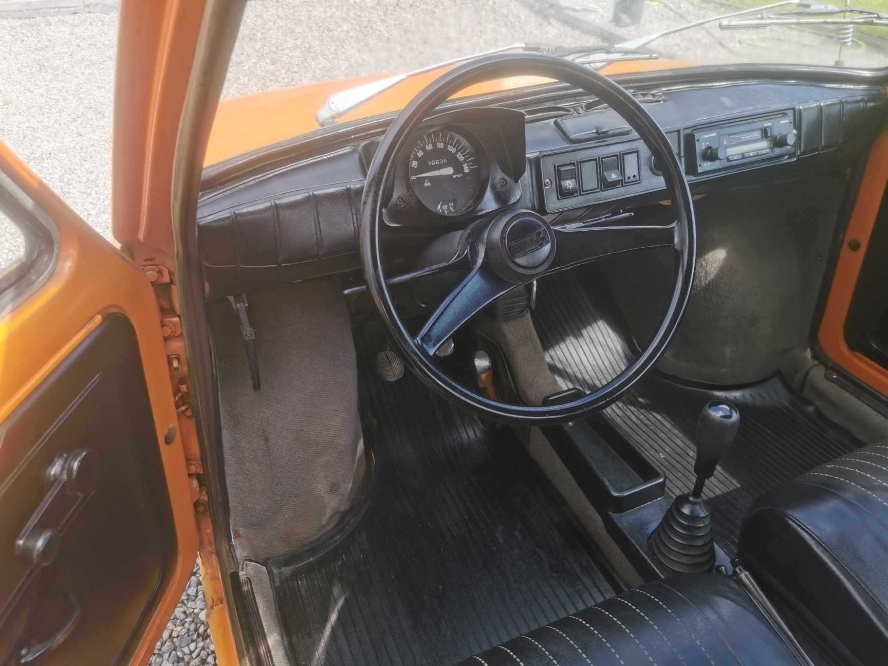 Fiat 126p *Zarejestrowany*Na kapliczce*