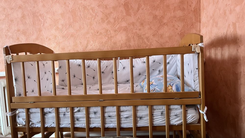 Дитяче ліжко з маятником + матрац