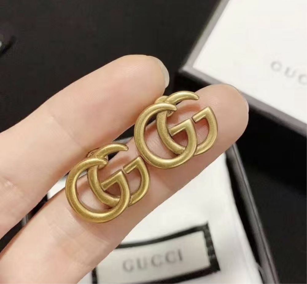 Сережки Gucci золоті пусети