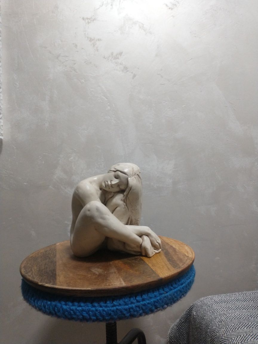 Rzeźba, gipsowa figura, akt, bardzo ładna