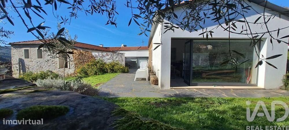 Casa de Campo T6 em Real de 442,00 m2