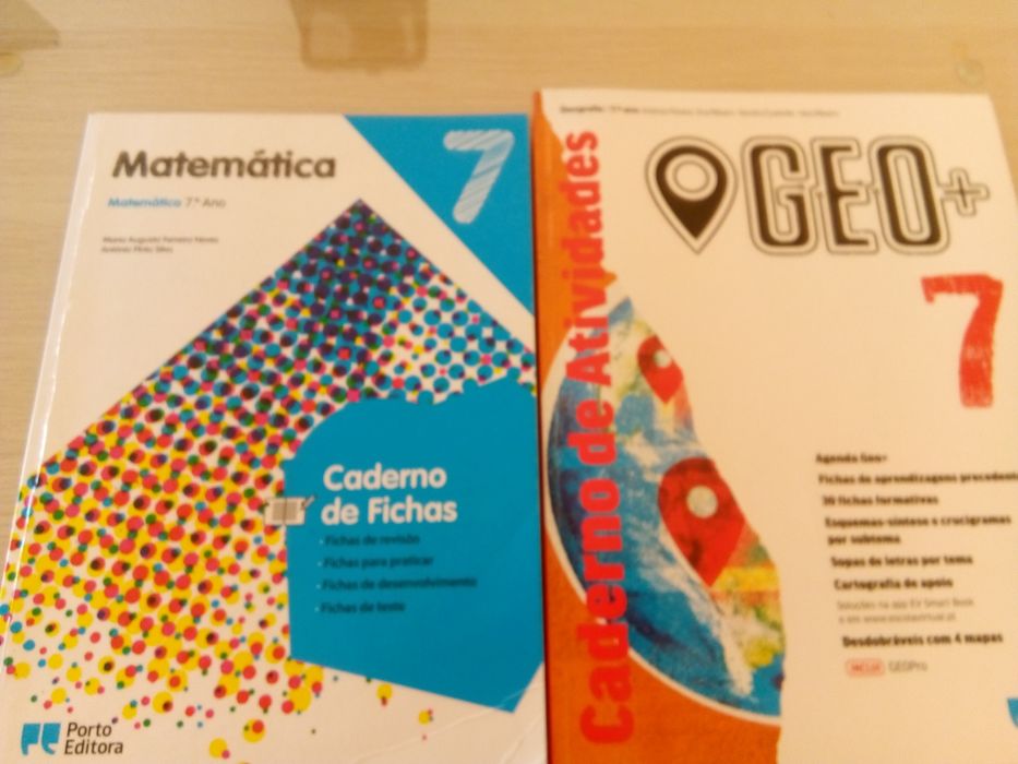 Conjunto de livros fichas 7 ano .5 euro já não tenho o de francês s ca