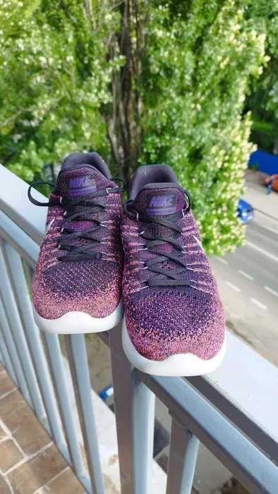 Бігові кросівки Nike LunarEpic Low Flyknit 2 Розмір 40.5 (26см)