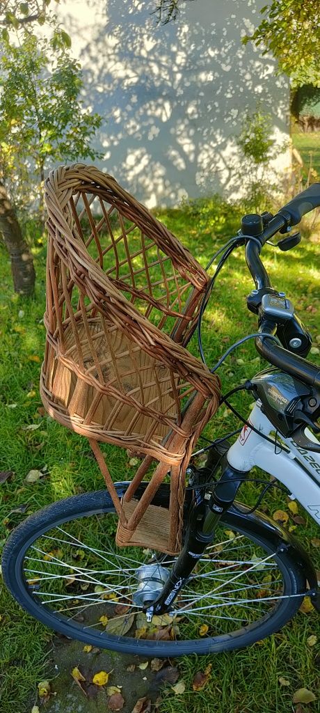 Fotelik rowerowy ratanowy