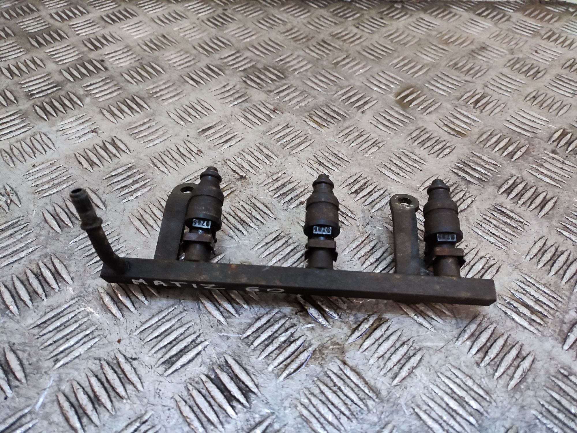 Daewoo Matiz 800 wtrysk wtryski listwa wtryskowa