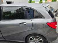 MERCEDES W246 PAS BŁOTNIKI TYŁ TYLNY WANNA CAŁY TYŁ CIĘTY ĆWIARTKA KOL 787