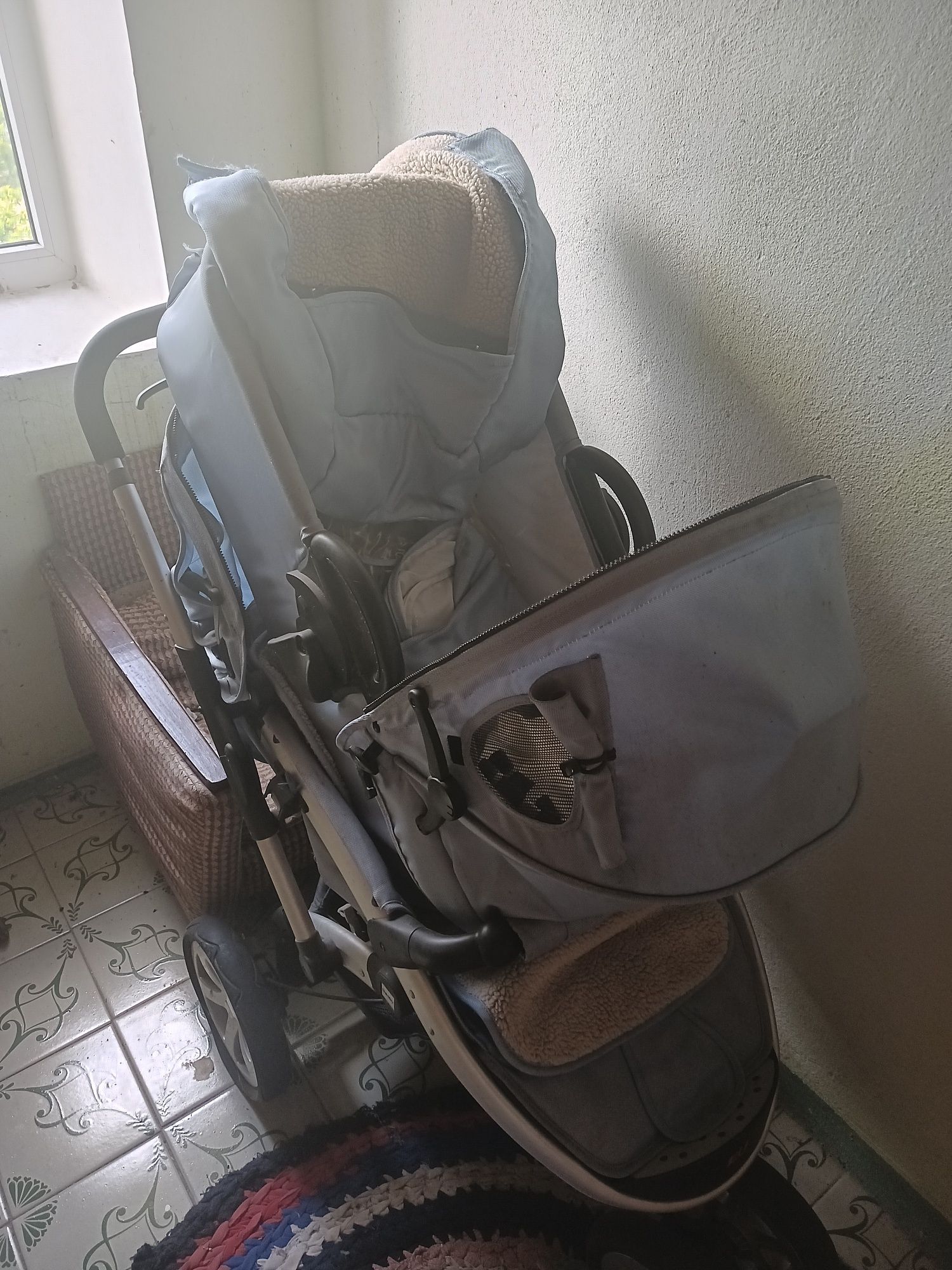 Продам хорошую коляску.