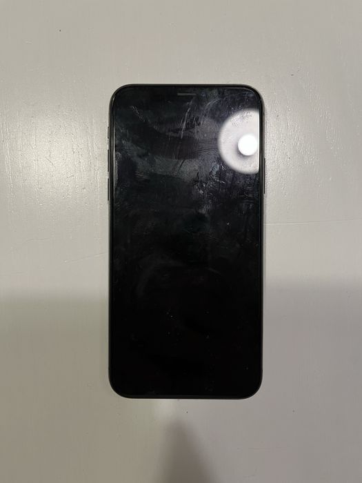 Vendo Iphone x 128G bom estado.