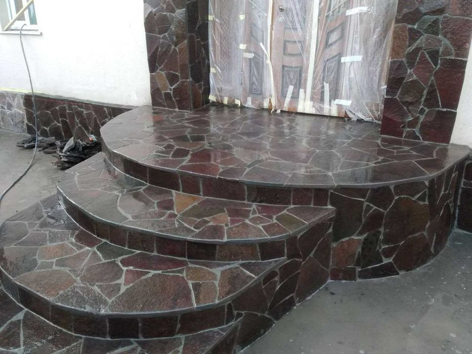 Укладка сланца, песчаника, гранита