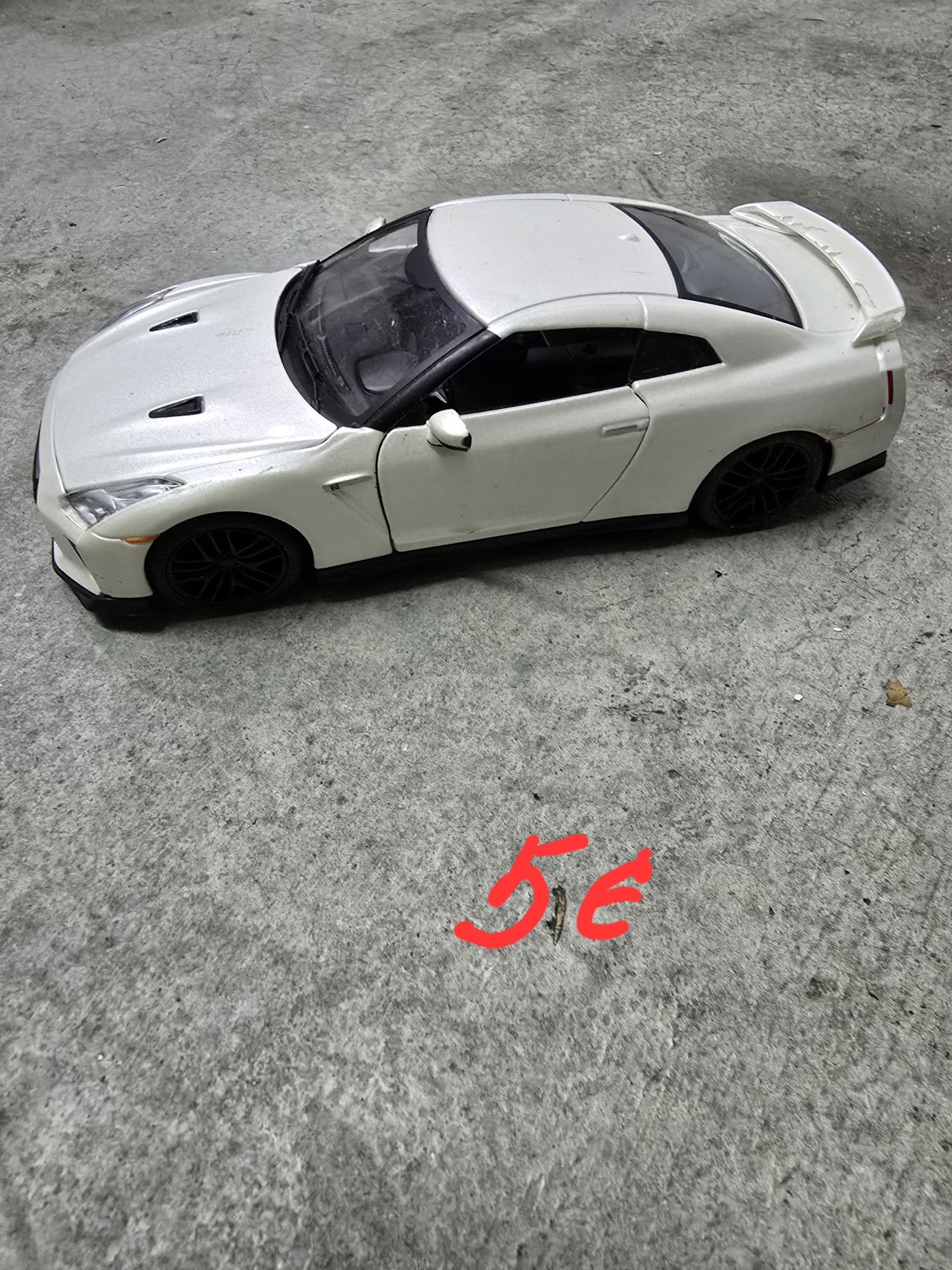 Vendem-se carros metálicos colecionáveis