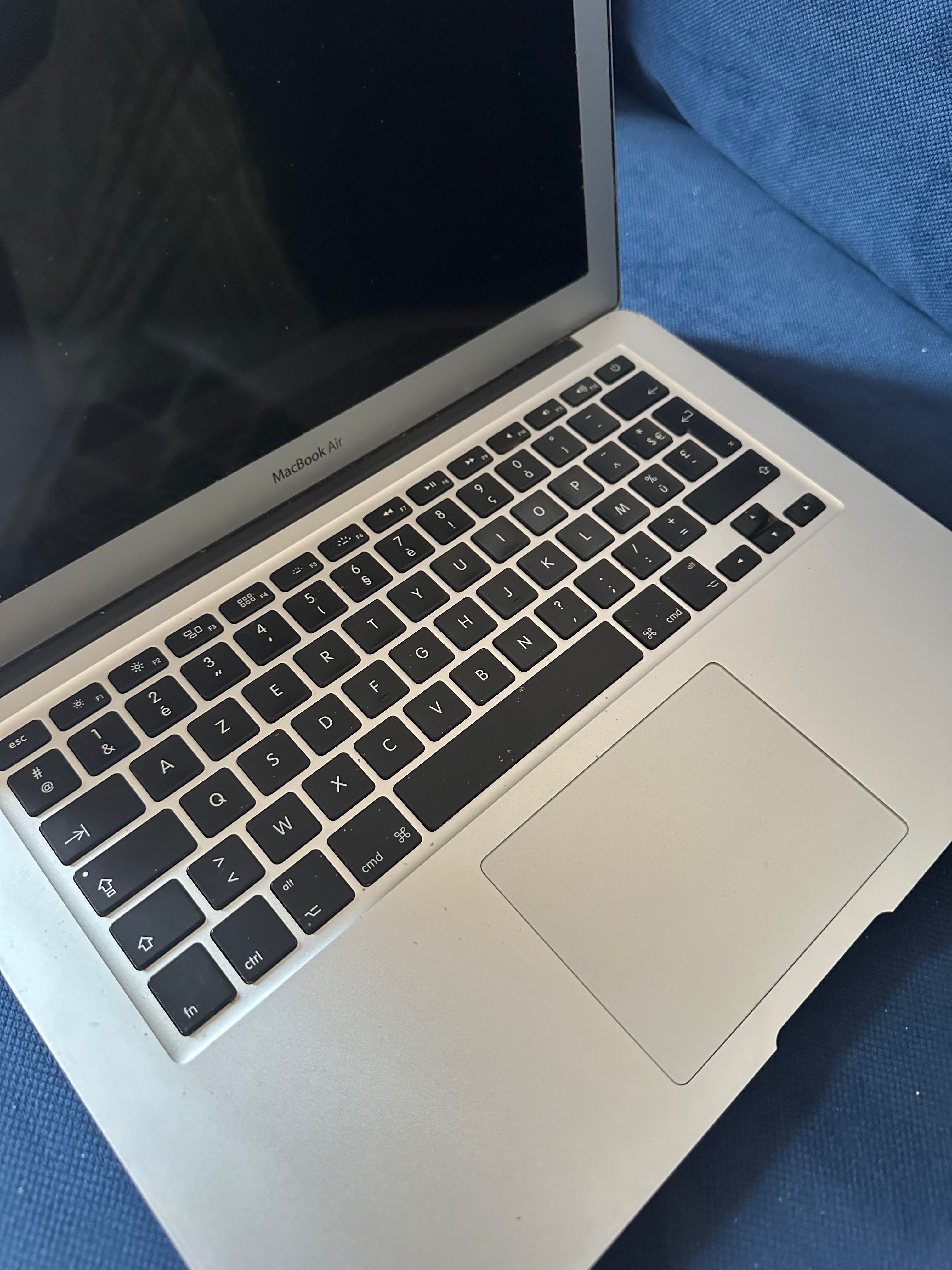 Macbook air - vendo por peças