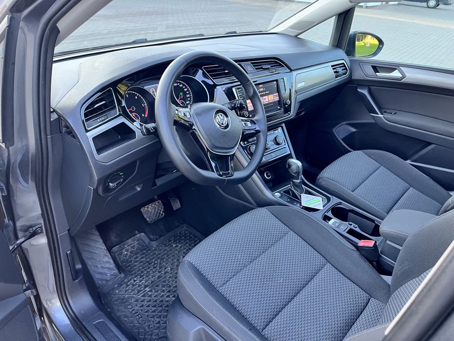 Volkswagen Touran 2.0 tdi DSG high line panorama led 2016r.