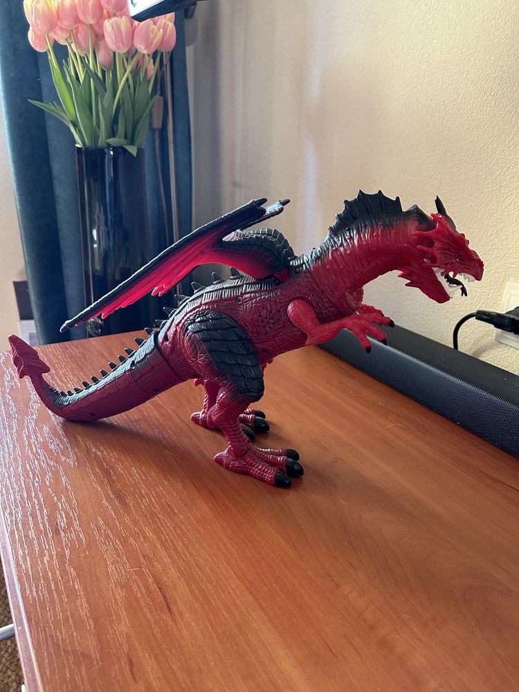 Динозавр дракон тирекс двигается рычит игрушка