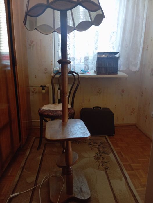 Sprzedam lampkę nocną.