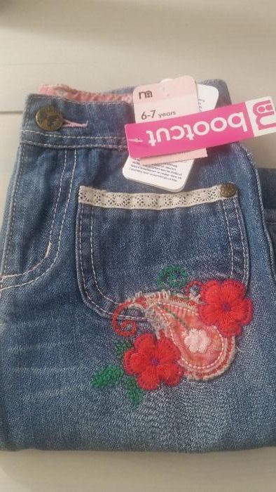 Nowe spodnie dziewczęce jeans Mothercare rozmiar 6-7 lat (122 cm)