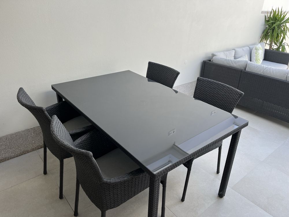 Conjunto sofa exterior jardim + mesa com 4 cadeira