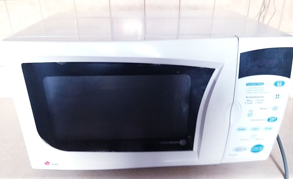 Микроволновая печь с грилем  LG