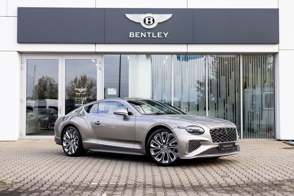 Bentley Continental GT Mulliner V8 Hybrid Plug-in 780PS