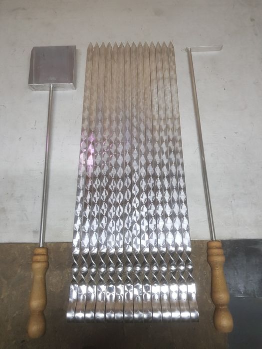 Щетка для чистки решеток, щипцы, шампура, решетка из нержавейки