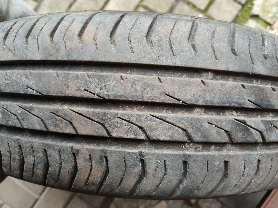 Felgi stalowe z oponami Continental 165/70 R14 81T – lato