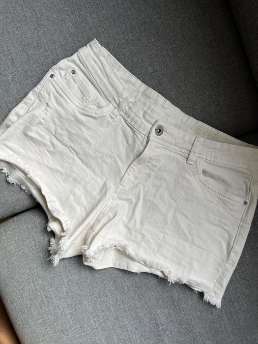 Spodenki dżinsowe jeansowe szorty shorts kremowe Esmara