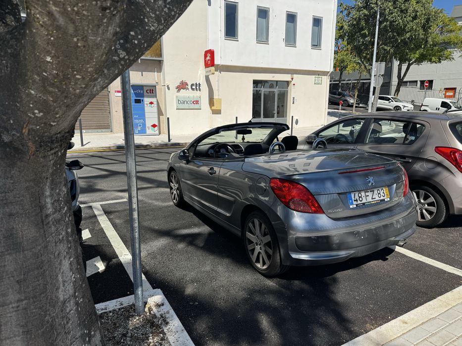 Peugeout 207cc 1.6 hdi com 160 mil kms ( livro de revisoes )