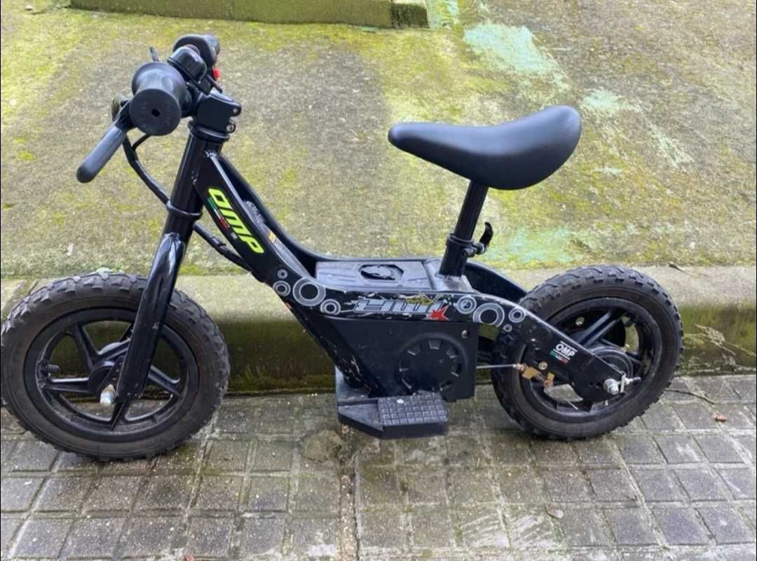 Vendo bicicleta eléctrica criança