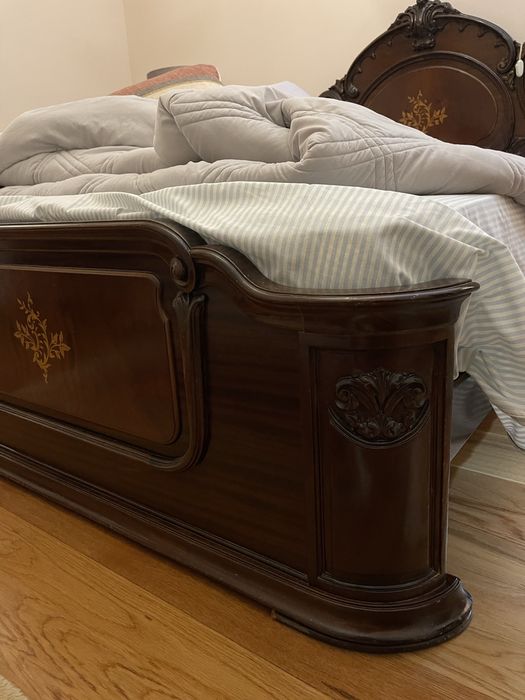 Cama , colchao e estrado bom estado !