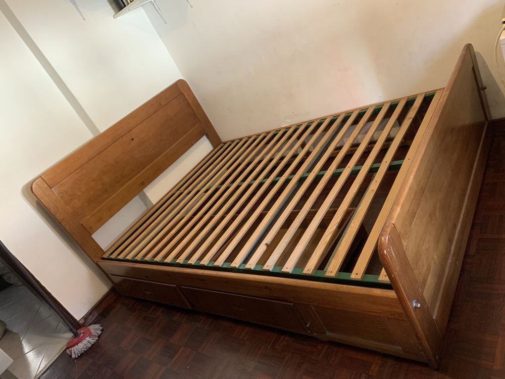 Cama de Casal com 4 Gavetas e 2 criado mudo