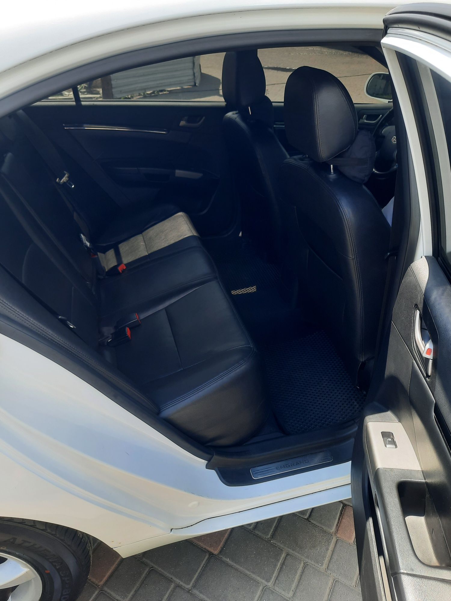 Сдаётся в долгосрочную аренду Geely Emgrand 7
