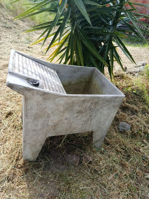 Tanque em cimento