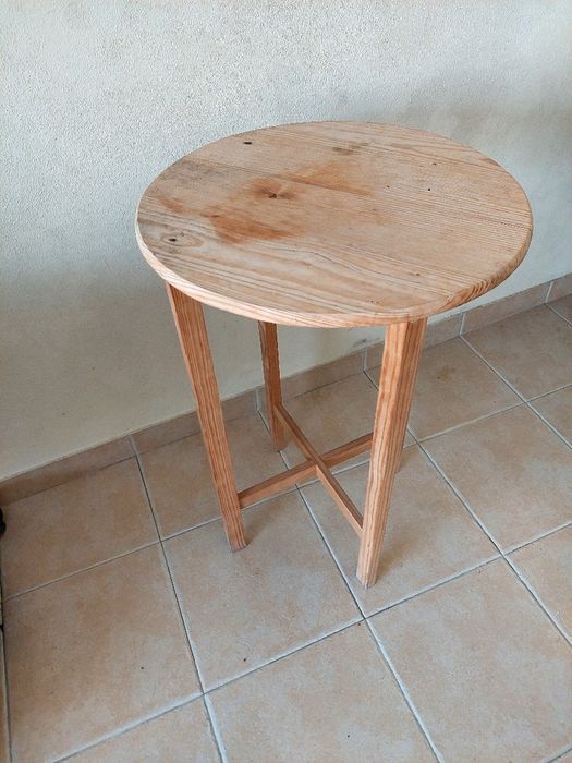 Mesa de apoio redonda madeira