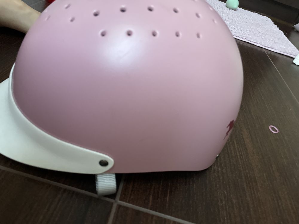 Kask jeździecki rózówo biały
