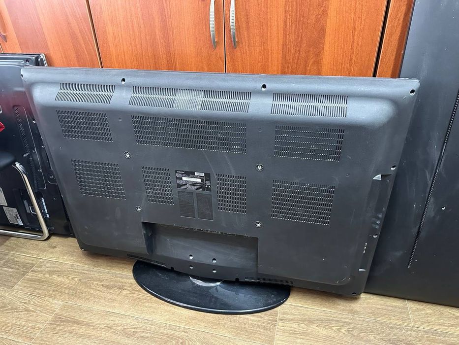 Телевизор Orion LCD4752 (Разборка)