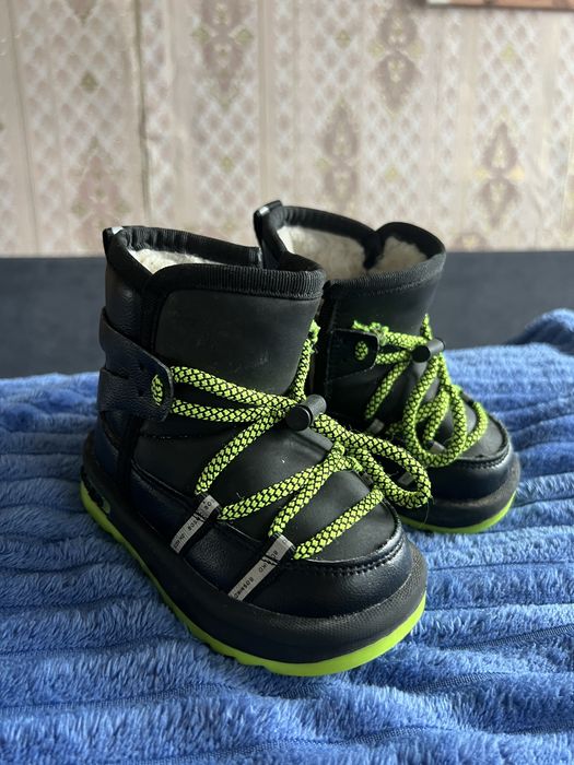 Зимові сапожки та шапочка