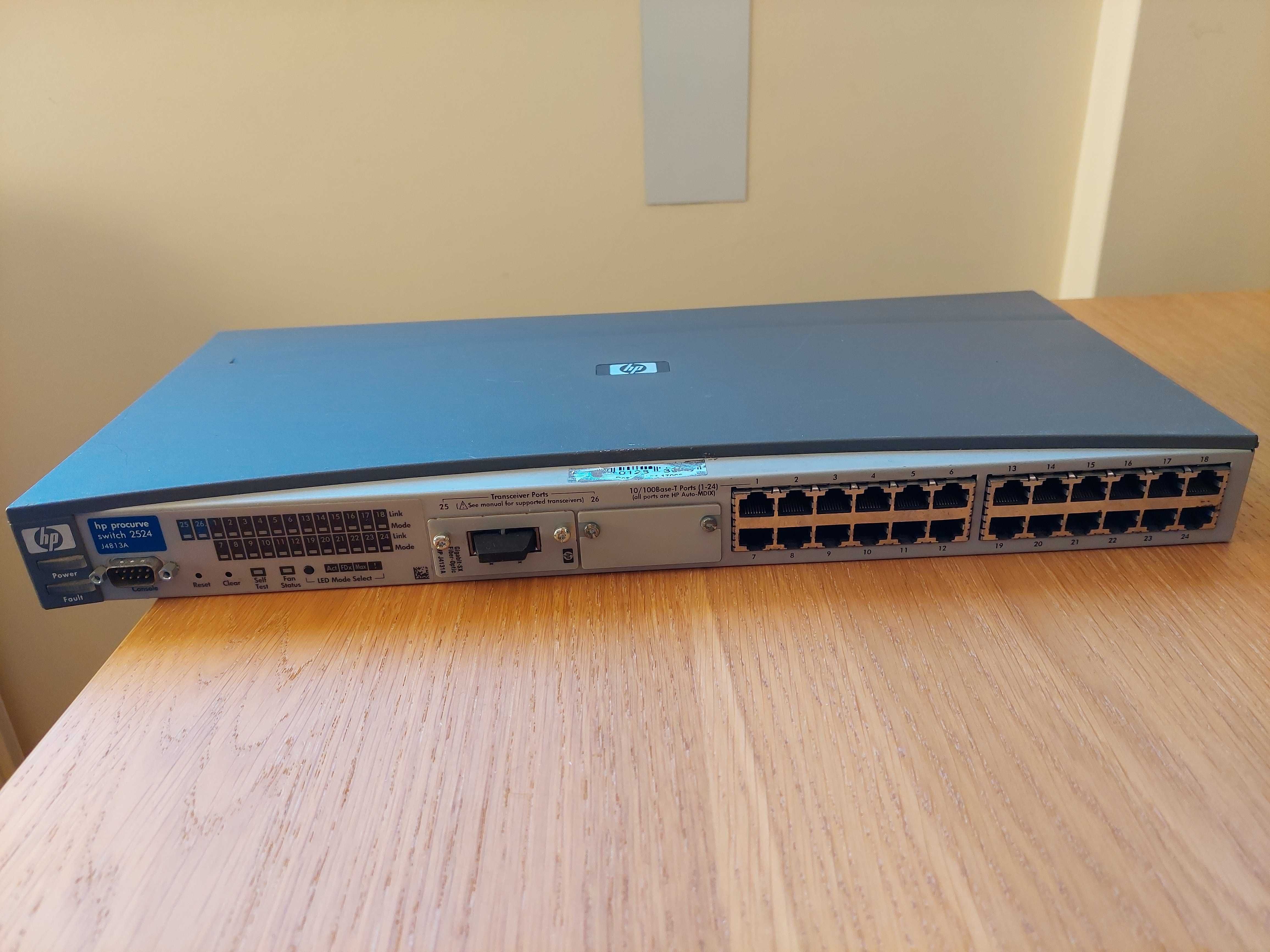 Switch de rede HP Procurve 2524 - J4813A, 24 portas,