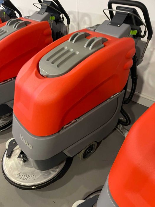 ОРЕНДА підлогомийної машини HAKO для площ від 100 до 5000 кв м ПРОКАТ