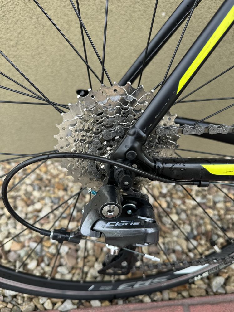 Giant Contend 3 L Shimano Claris